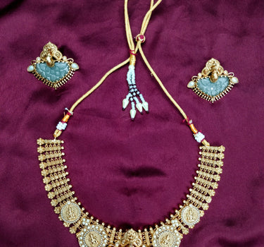 Amrapali Necklace Set