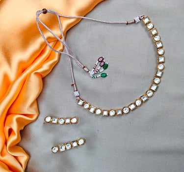 Sleek Kundan Necklace Set with Backside Meenakari